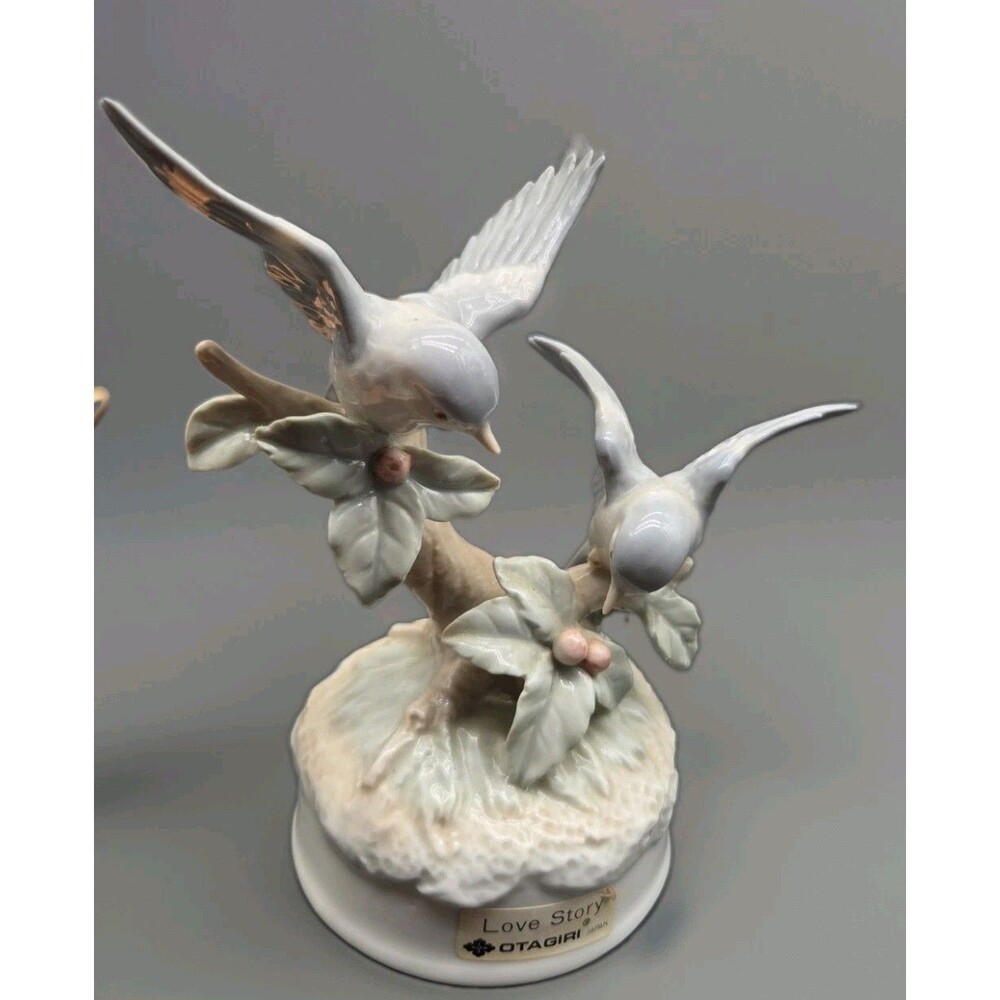 Vintage Otagiri Porcelain Music Box Sea Gulls Birds Love Story Theme Works